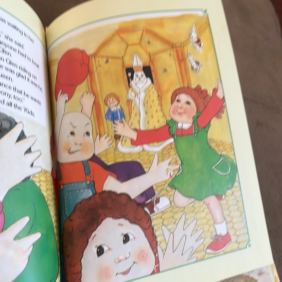 Vintage 1984 Cabbage Patch Kids “The Big Bicycle Race” Story Book - Picture 9 of 10